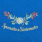 Tablier bleu avec motif "Sposato e sistemato&quot ; bleu