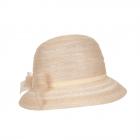 FASHION |Chapeau de dames pour l'occasion sp�ciale beige