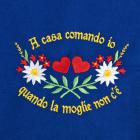 Tablier bleu avec motif : A casa commando io bleu